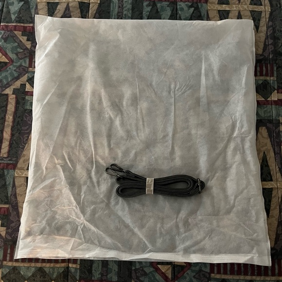 🙌Exquisite Grey Vegan Leather Purse “New without Tags” - Picture 7 of 9